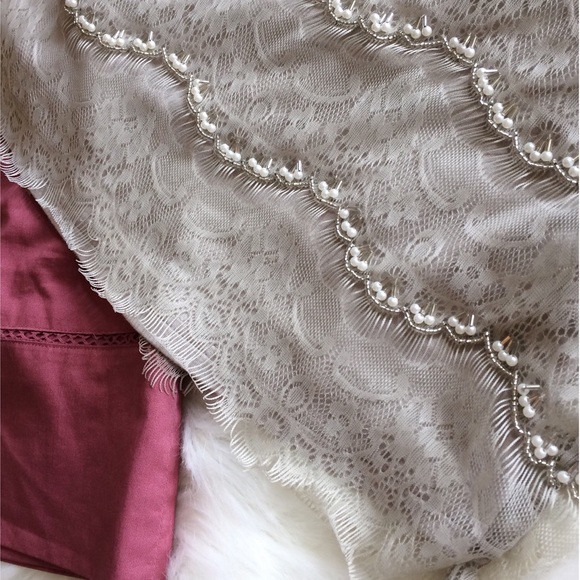 Lace Beaded Floral Crop Top - Picture 2 of 7